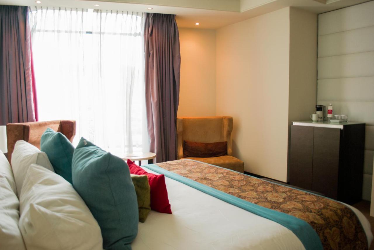 Hesperia Wtc Valencia Hotel Екстериор снимка