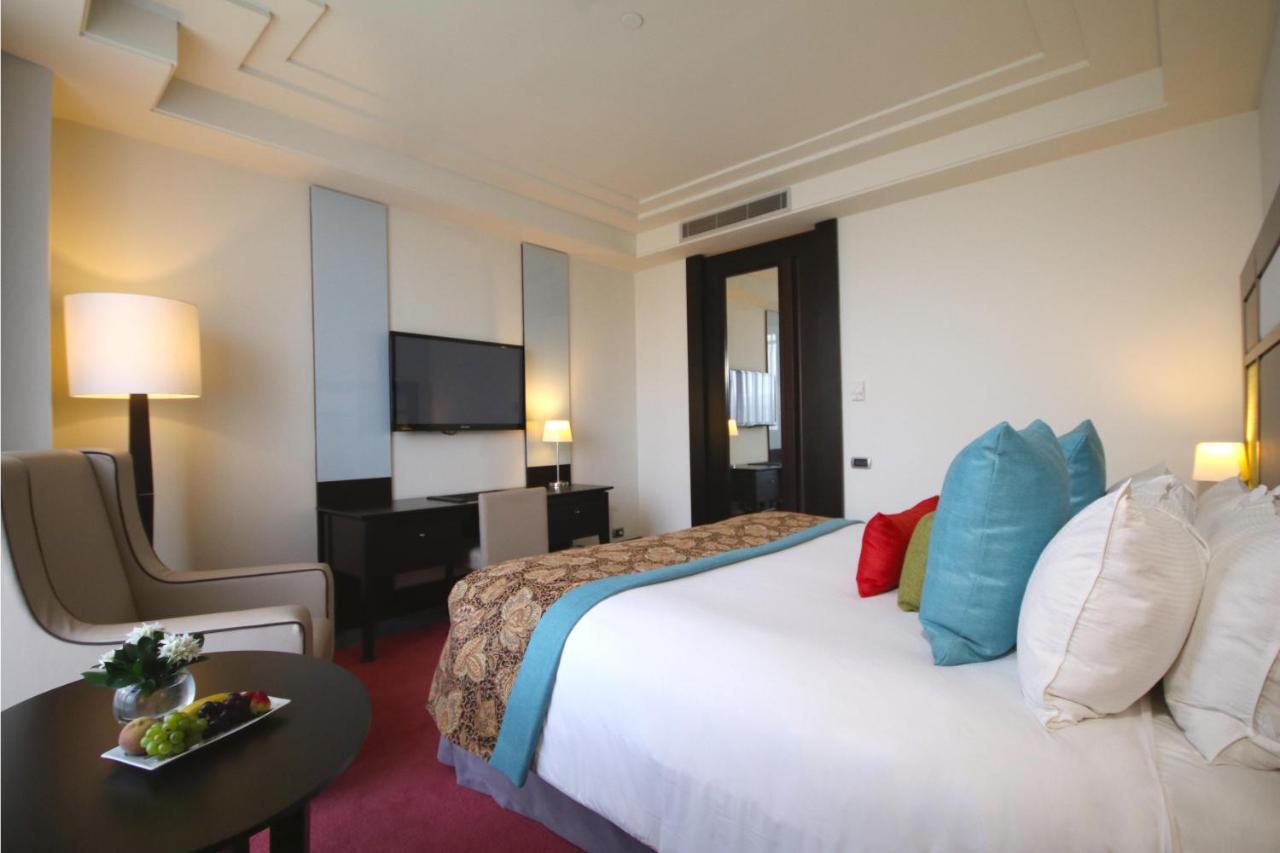 Hesperia Wtc Valencia Hotel Екстериор снимка