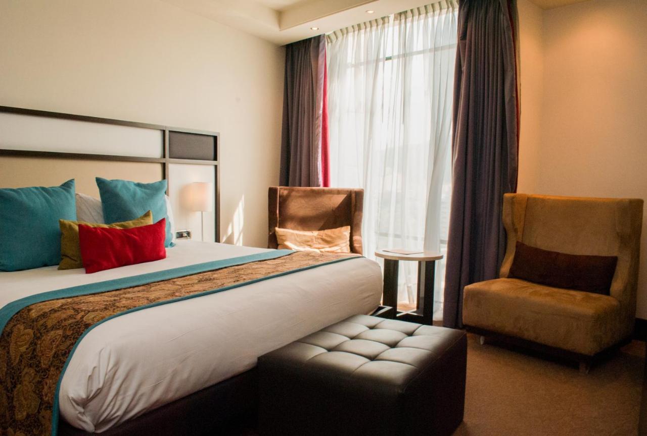Hesperia Wtc Valencia Hotel Екстериор снимка