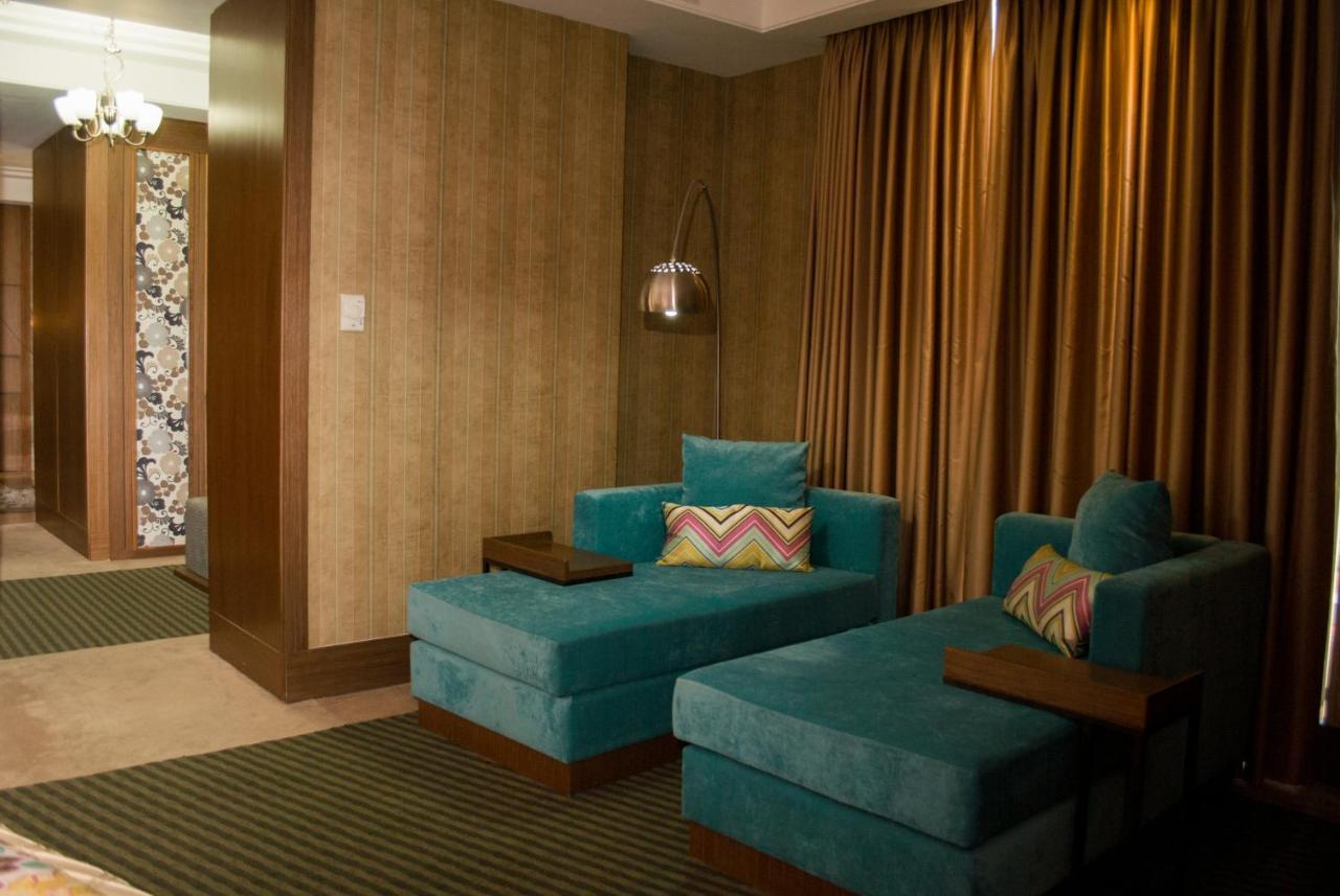 Hesperia Wtc Valencia Hotel Екстериор снимка