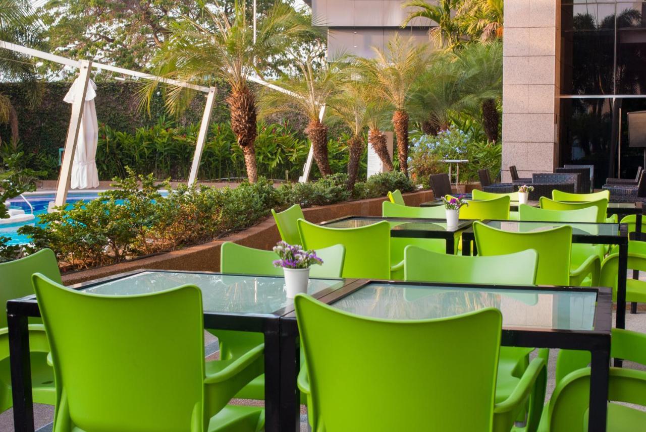 Hesperia Wtc Valencia Hotel Екстериор снимка