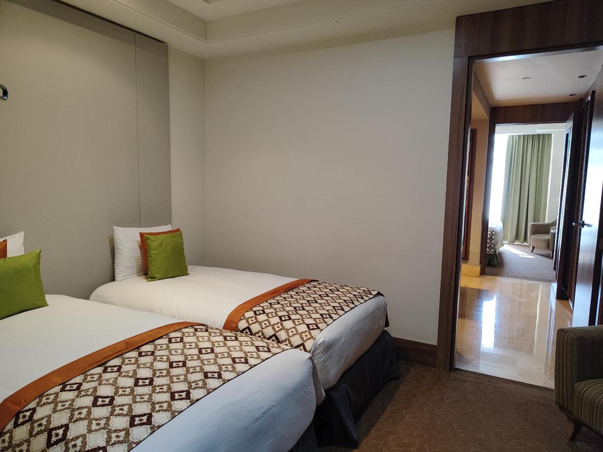Hesperia Wtc Valencia Hotel Екстериор снимка