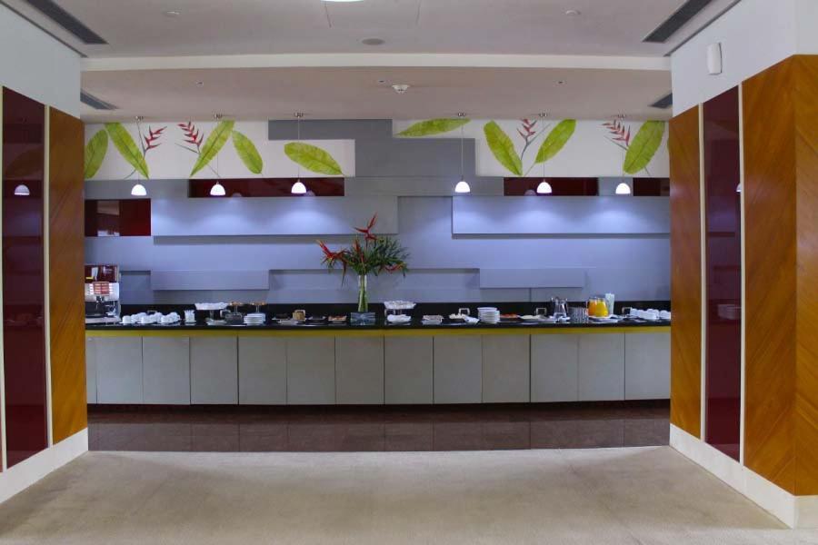 Hesperia Wtc Valencia Hotel Екстериор снимка